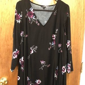⭐️Torrid Floral Trazpeze Dress⭐️ gently worn